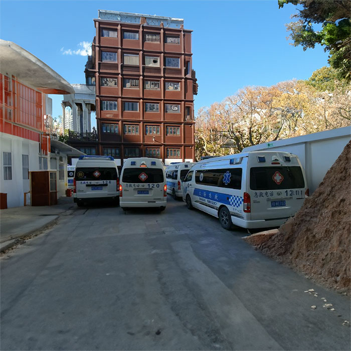 重庆私人救护车出租收费