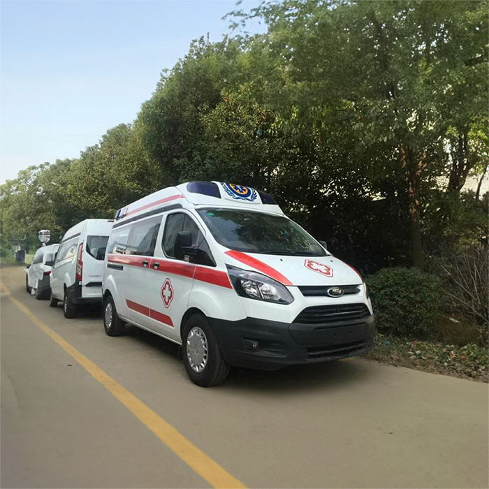 重庆荣昌区预约私人救护车租赁到重庆市中医院救护车出租一般多少钱租用