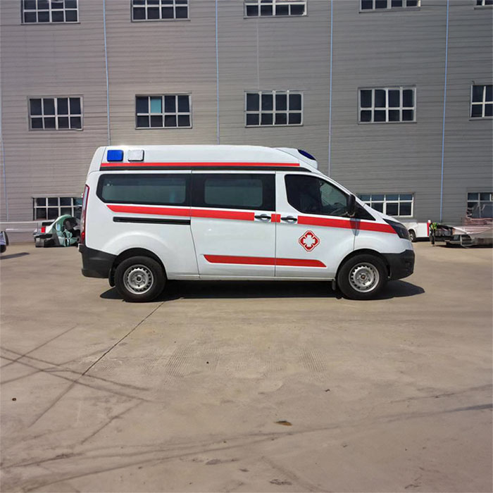 重庆石柱区租救护车护送到重庆大学附属三峡医院救护车哪个便宜
