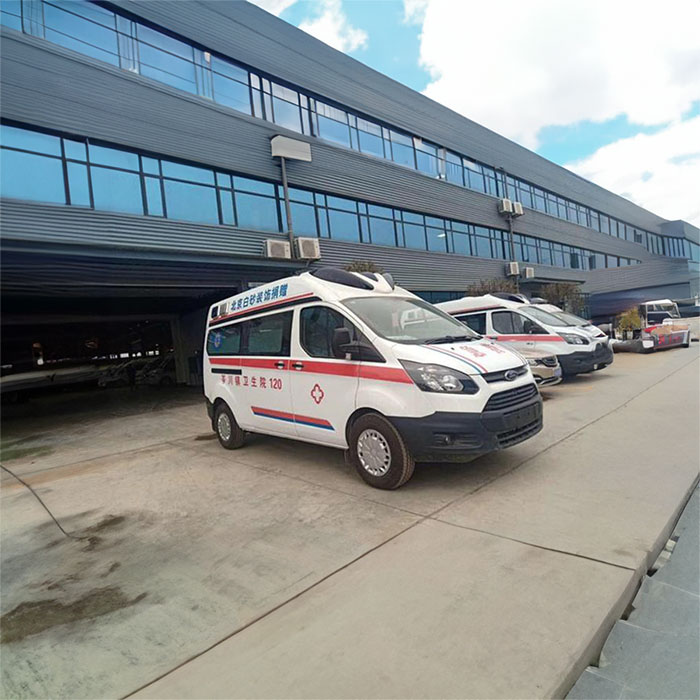 重庆市渝中租赁正规救护车到重庆陆医大学第二附属医院救护车在哪里出租