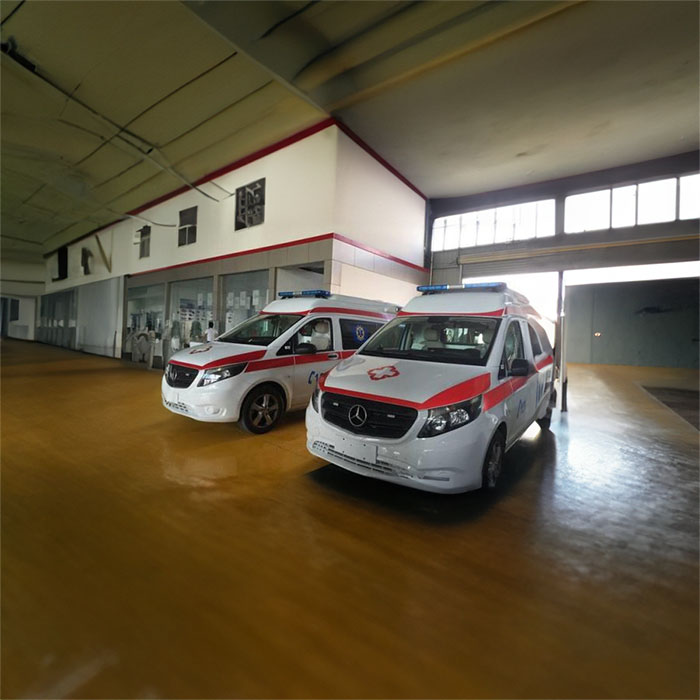 重庆市大足租私人急救车到重庆三峡中心医院百安分院私人救护车出租多少钱