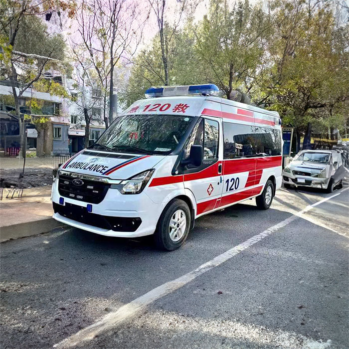 重庆市大渡口区预约私人救护车租赁到重庆市妇幼保健院出租120救护车多少钱一公里
