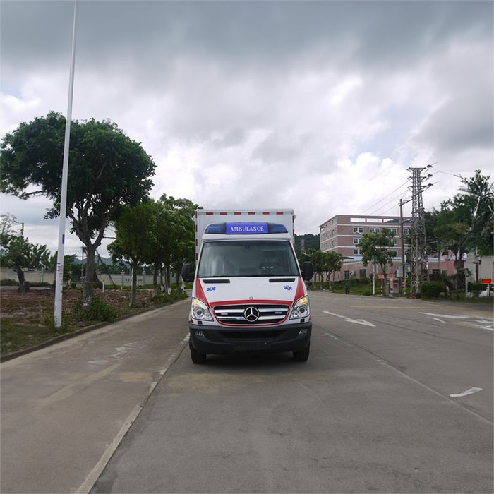 重庆市武隆救护车出租到大同市同祥红十字医院救护车出租租赁多少钱