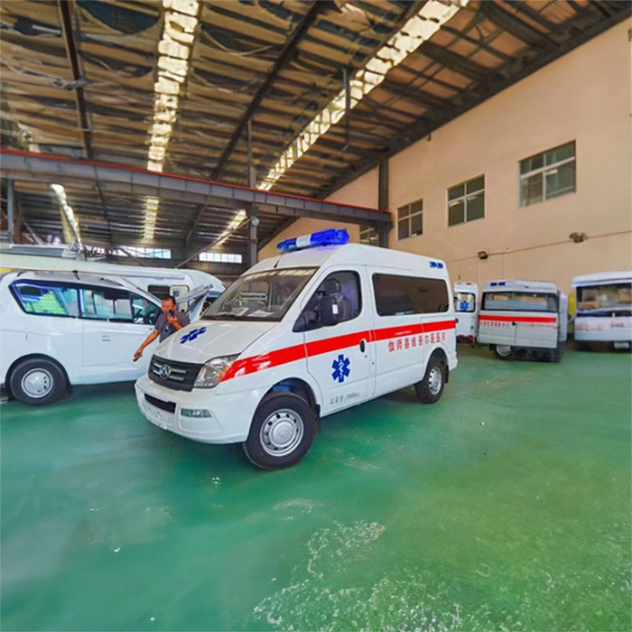 重庆市渝中租赁私人救护车转运到斗立山煤矿职工医院医院救护车叫一次多少钱 出租